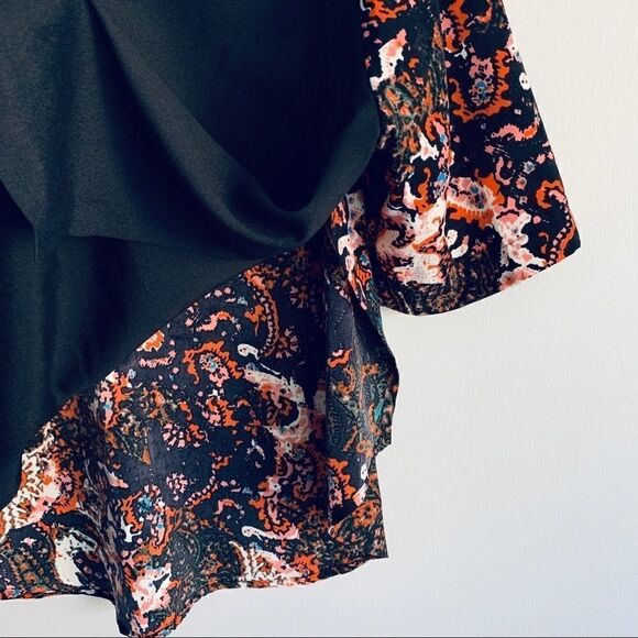 WAYF Paisley Side Slit Blouse Size Large - Picture 3 of 8